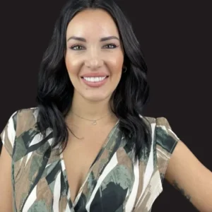 10% en Carillas - Ortodoncia Invisible - Armonización Orofacial